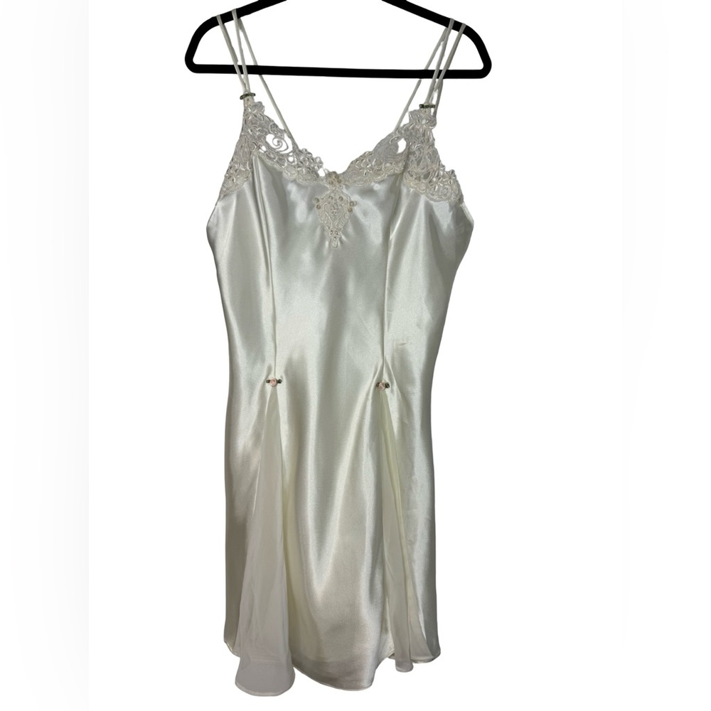 Vintage Elegant California Dynasty Off White Nightgown Lace Beaded Trim Chemise
